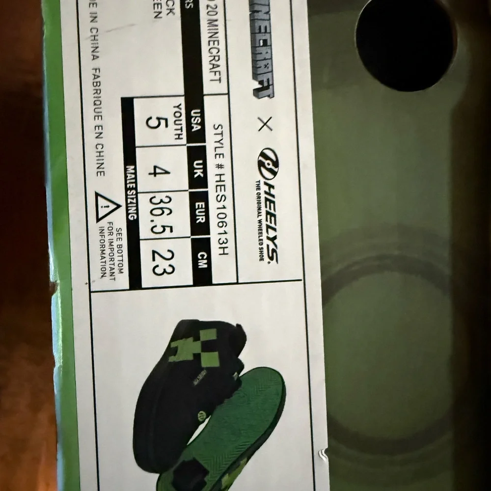 Minecraft Heelys - Picture 6 of 9